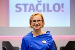 Zrůda, hanba, šibenice. Konečná se ošklivě navezla do Pekarové Adamové, následovala smršť reakcí | Události Luďka Staňka